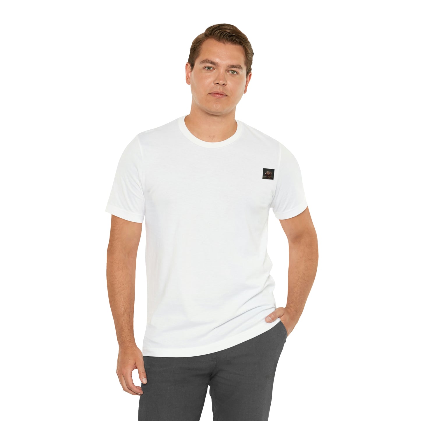 REVOLT Essentials - T-Shirt